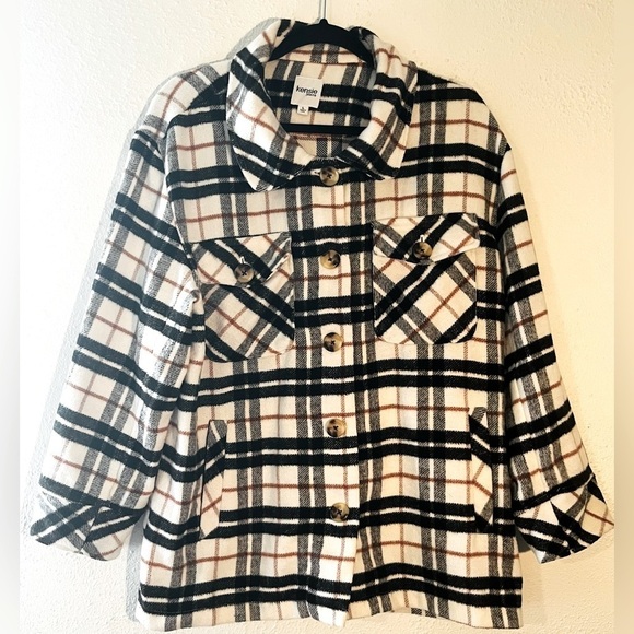 Kensie Tops - Kensie Jeans Black & White Button Down Shirt Size L
